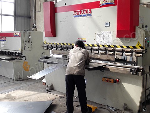Photos of processing equipment Shearing machine
